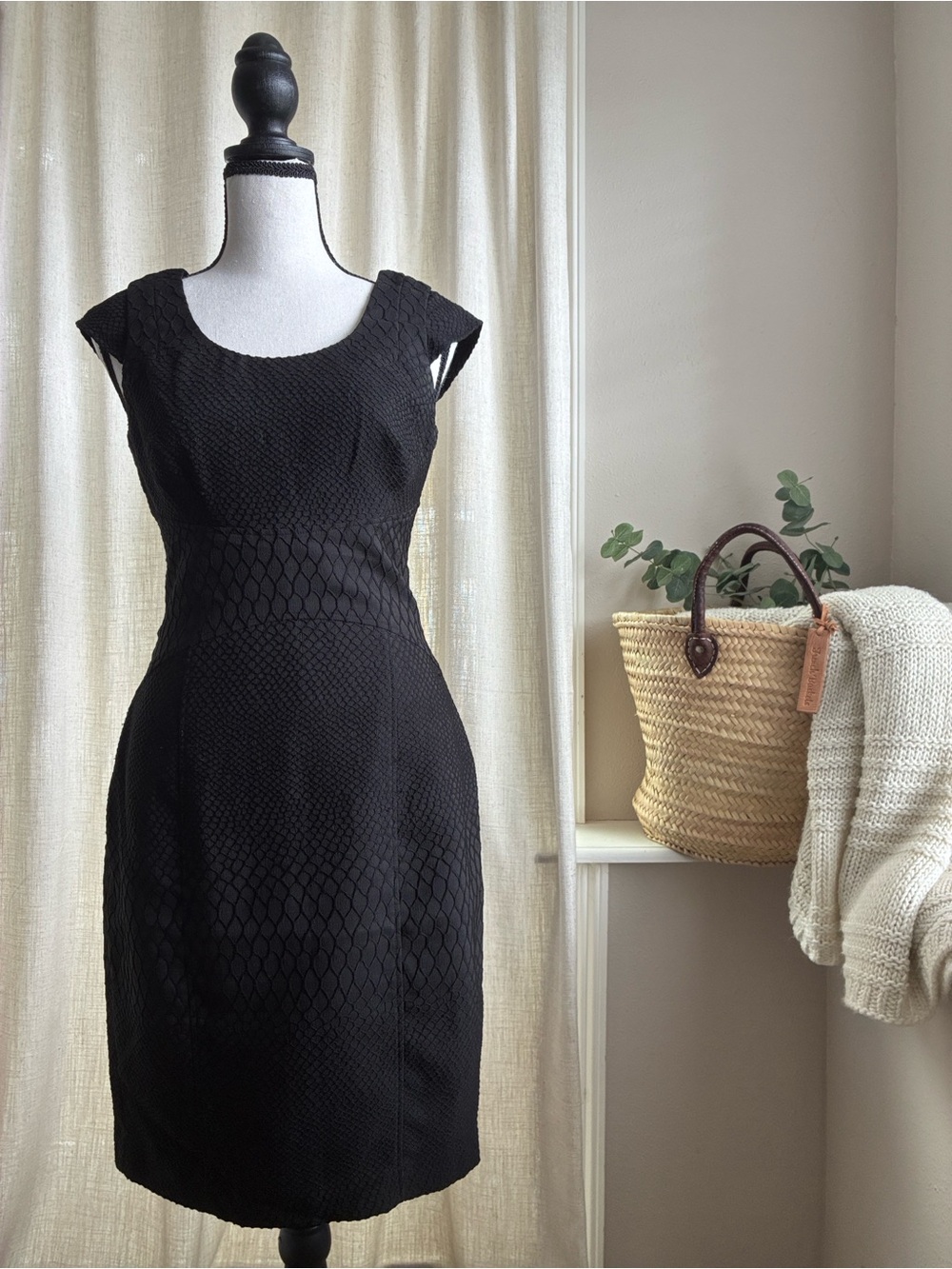 Marc New York Cap Sleeve Little Black Dress. Size 2